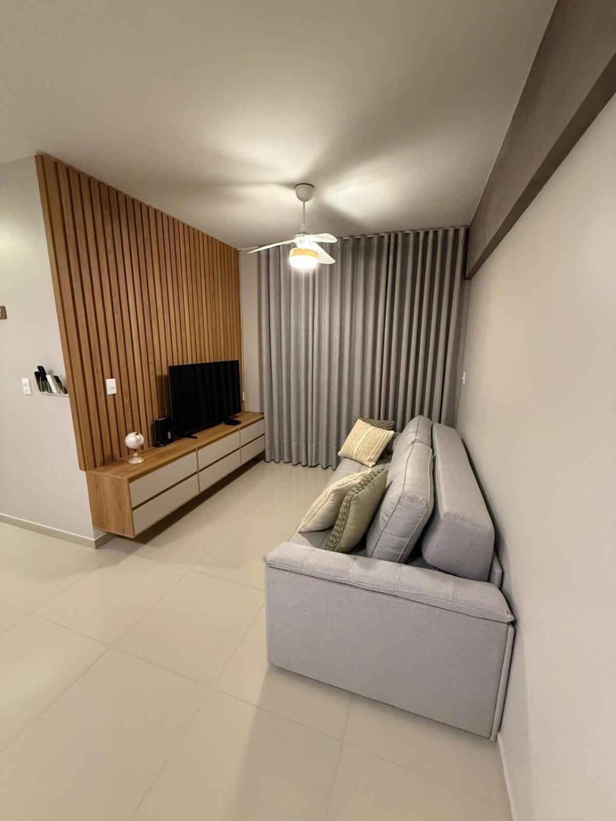 Amplo E Confortavel Em Familiar, 3 Quartos Com Lazer De Clube * Belem (Para)